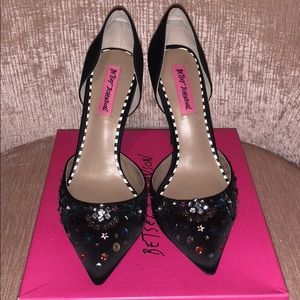 Betsey Johnson pumps